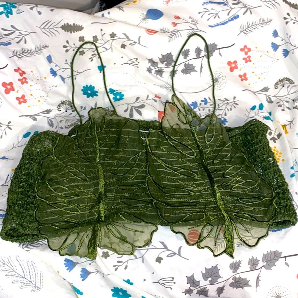 Sheer leaf top from romwe